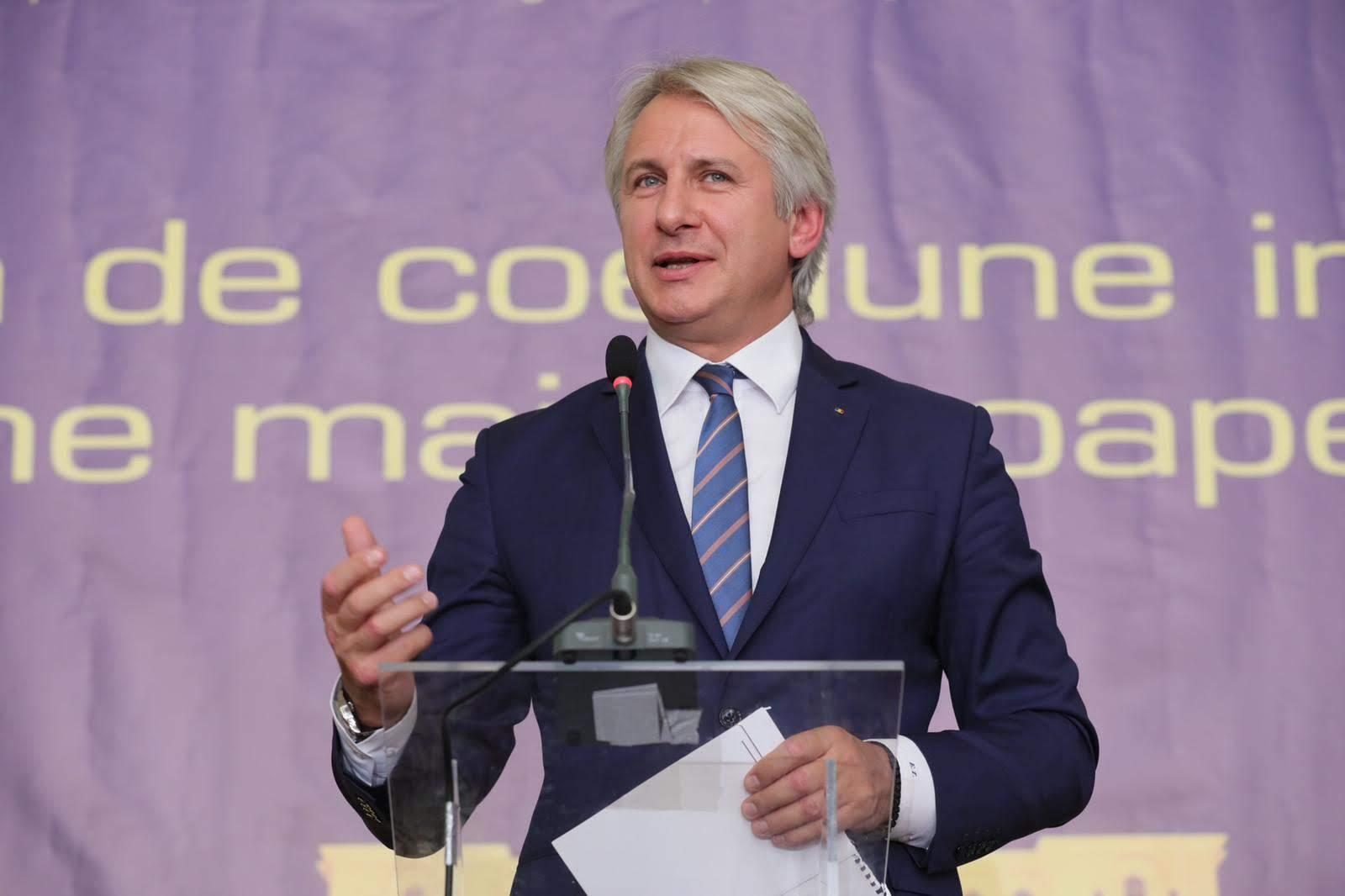 Victor Ponta, candidat la Președinția României: Planul pentru energie, lăudat de Eugen Teodorovici